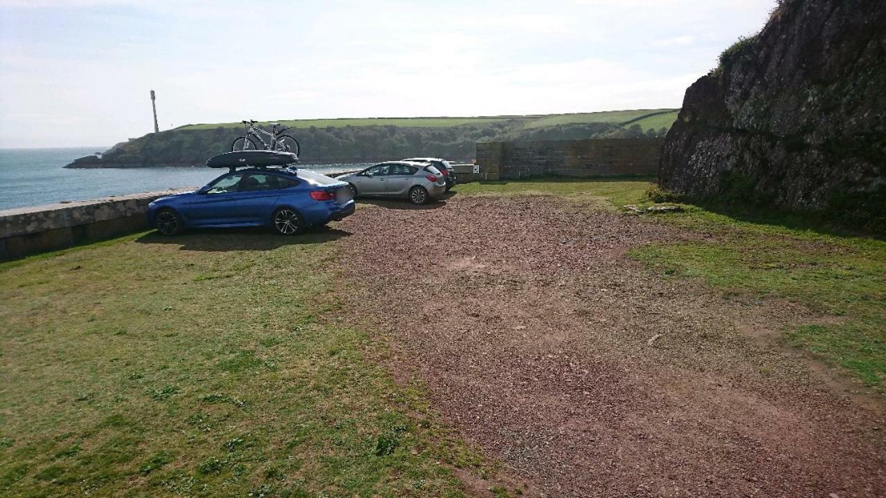 Fsc Dale Fort Hostel Exterior photo